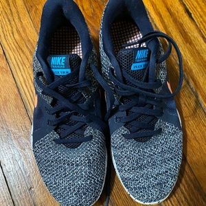 Nike Training Flex TR8 womens size 6